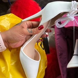 White vintage point toe shoe